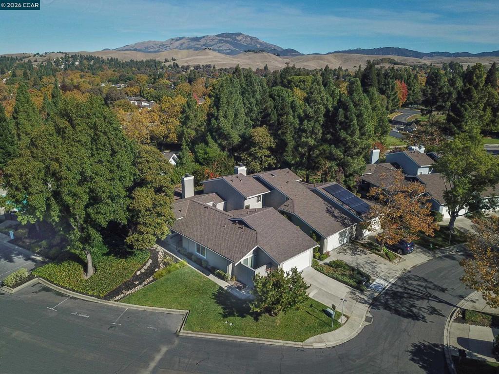 2124 Oneida Cir