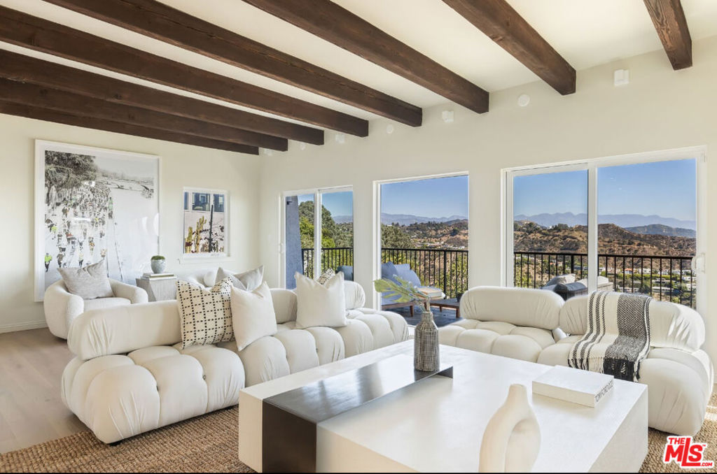 8300 Grand View Drive