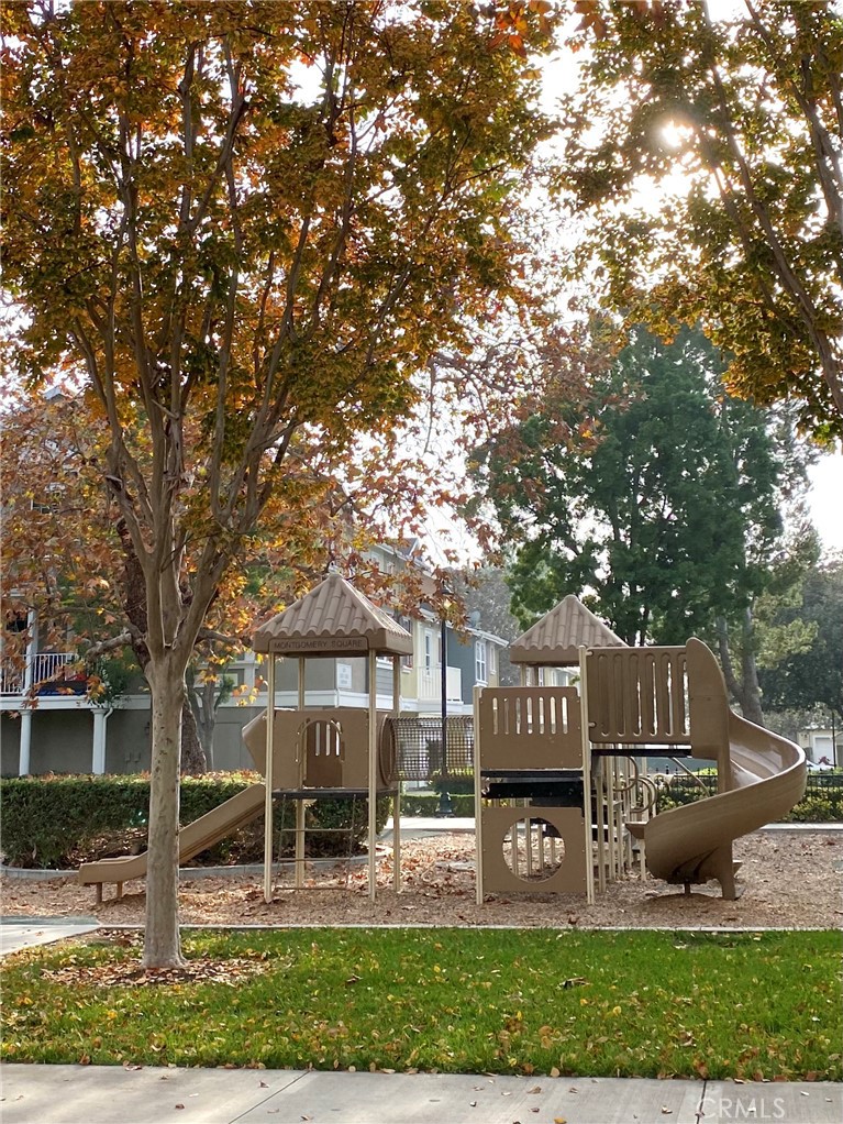 15216 Cambridge Street