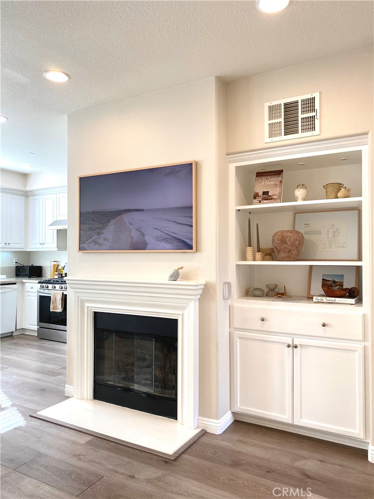 15216 Cambridge Street