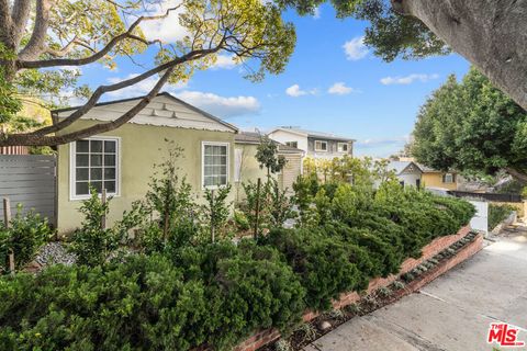Photo of 1616 Ashland Avenue, Santa Monica, CA 90405 (MLS # 26639067)