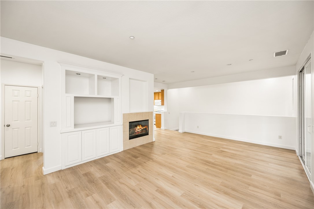 24 Dietes Court