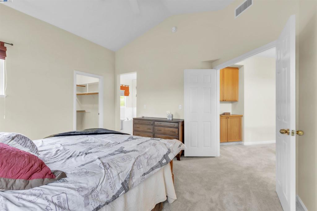PLEASANTON VALLY - Residential