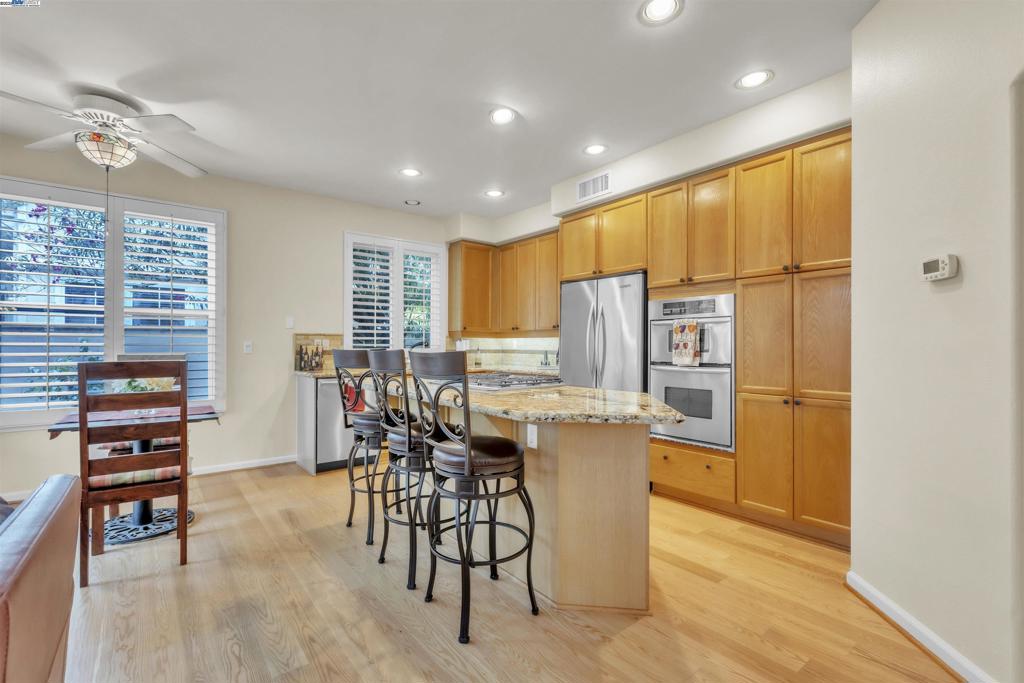 PLEASANTON VALLY - Residential