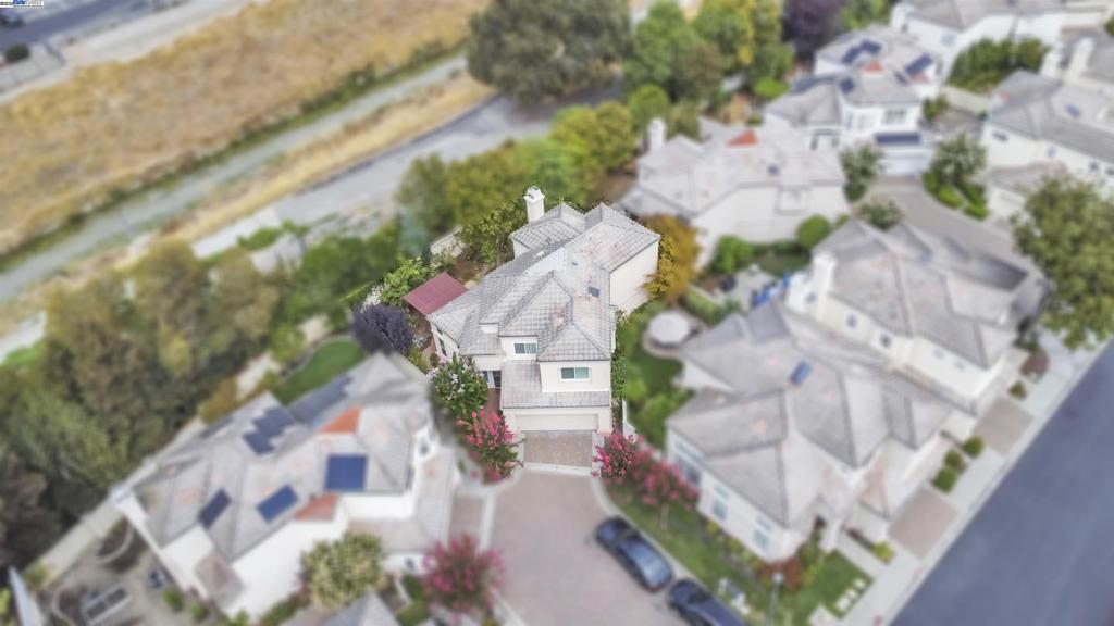 PLEASANTON VALLY - Residential