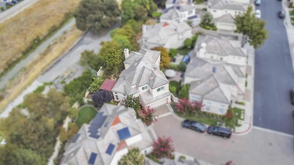 PLEASANTON VALLY - Residential