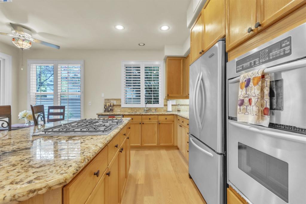 PLEASANTON VALLY - Residential