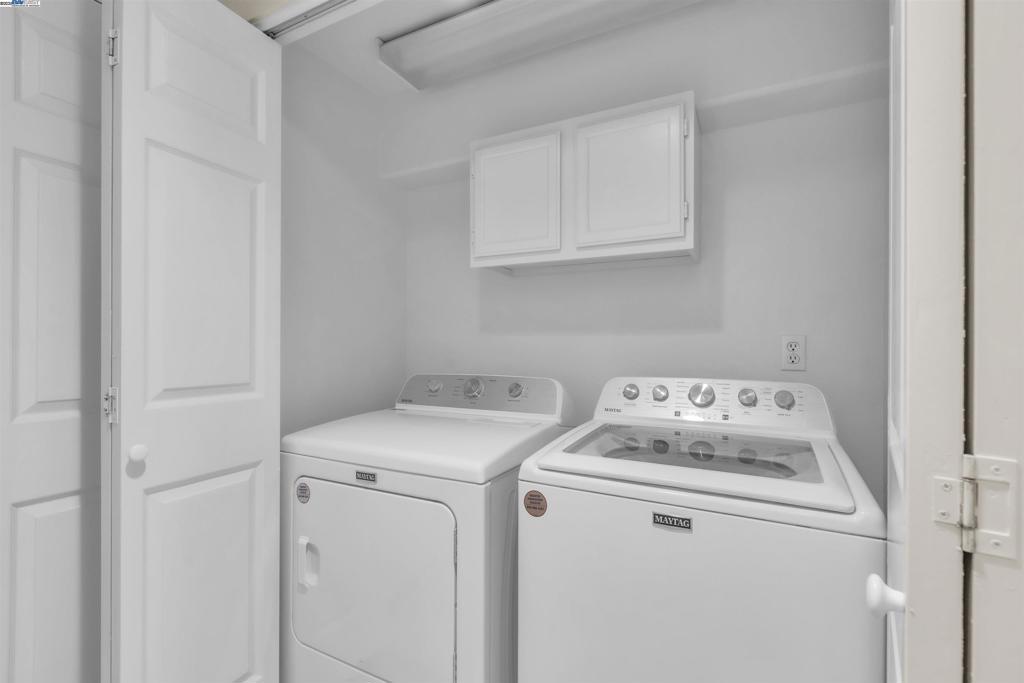PLEASANTON VALLY - Residential