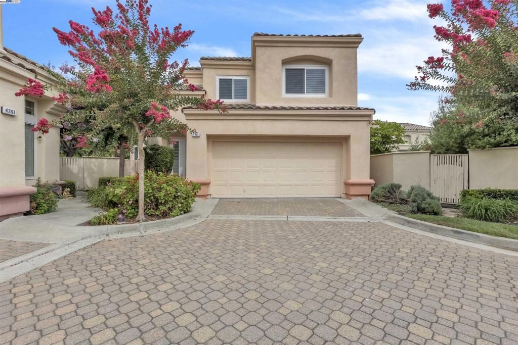 PLEASANTON VALLY - Residential