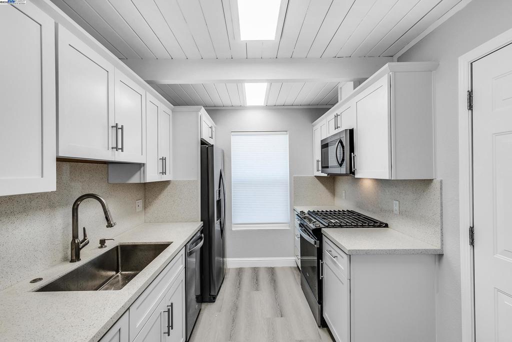 GRANADA - Residential Lease