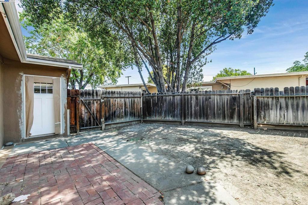 GRANADA - Residential Lease