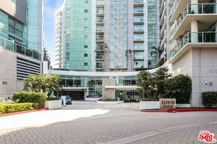 Reside or invest in a 1 BR-1BA unit in a luxury condominium complex. Seller is offering 80% financing @ 6.5% simple interest ( with NO pre-payment penalty.) Full service , concierge building with amenities including fitness center, heated salt water swimming pool, Jacuzzis@, BBQ's roof -top social center, magnificent contemporary art collection. Unit is elegantly appointed with hardwood floors and floor to ceiling windows. Near shopping , movie theaters and excellent restaurants. Convenient access to LAX and other locations. Owner occupancy or excellent investment opportunity. ( solid existing month to month tenant).