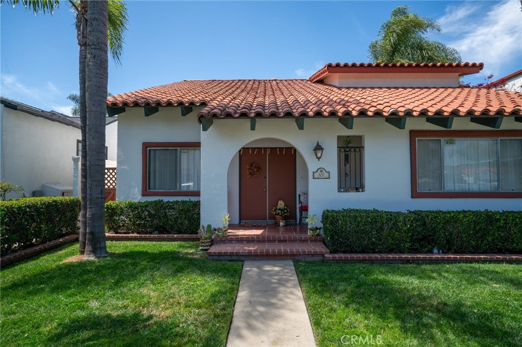 807 Roswell Avenue