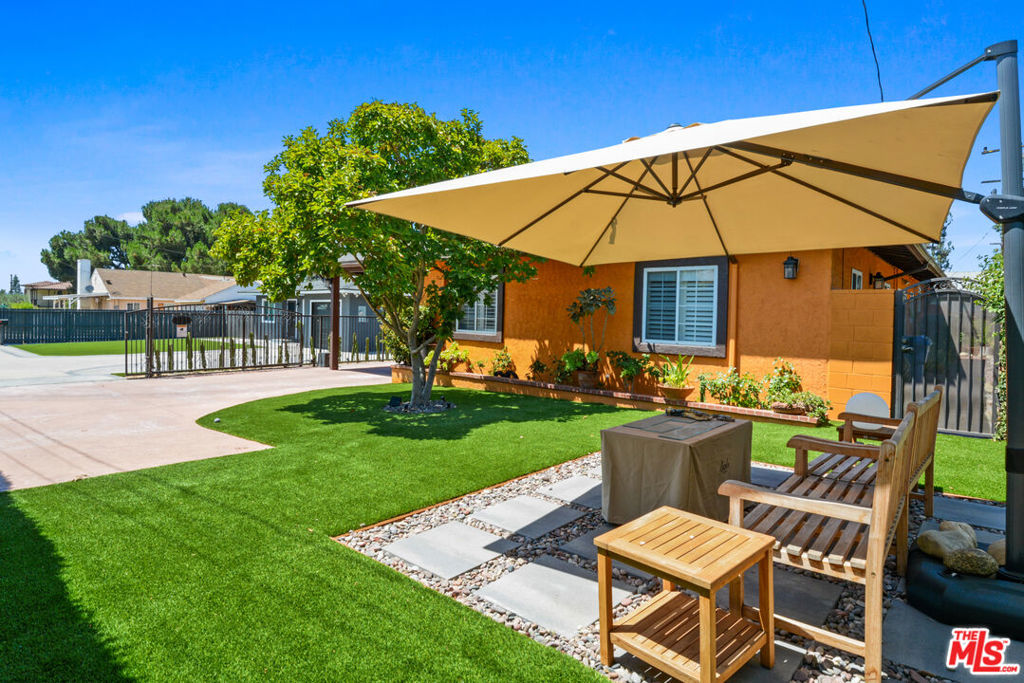 10039 La Rosa Drive