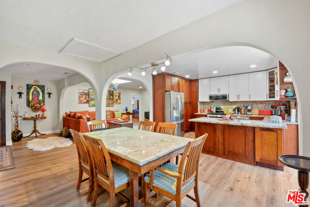 10039 La Rosa Drive