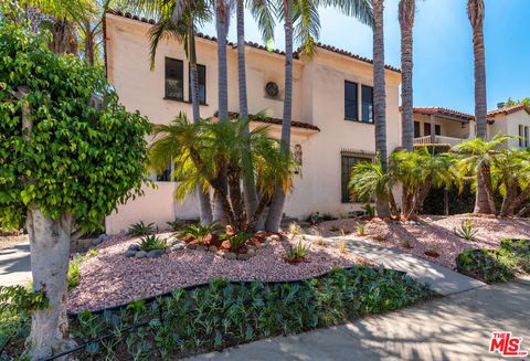 Photo of 8002 W 4TH Street, Los Angeles, CA 90048 (MLS # 25623487)