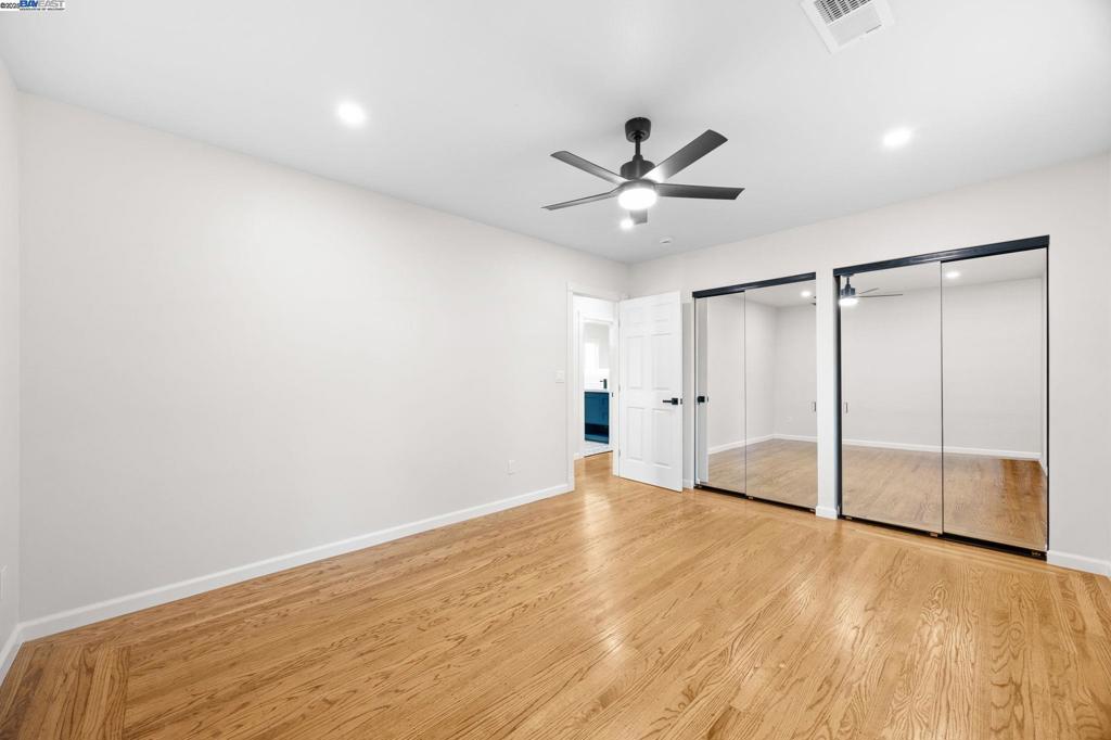 OAK KNOLL - Residential