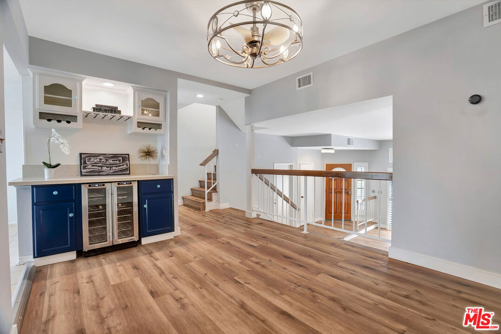 7100 Balboa Boulevard 703