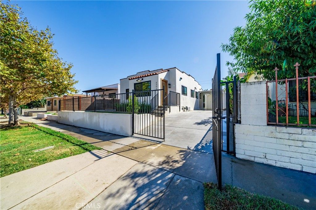 Photo of 2306 Elmgrove St, Los Angeles, CA 90031 (MLS # PW25242143)