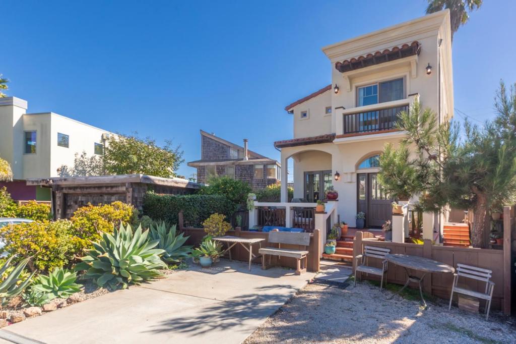 2870 Chesterfield Drive