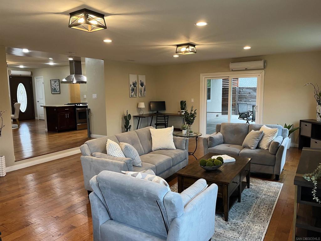 La Mesa - Residential
