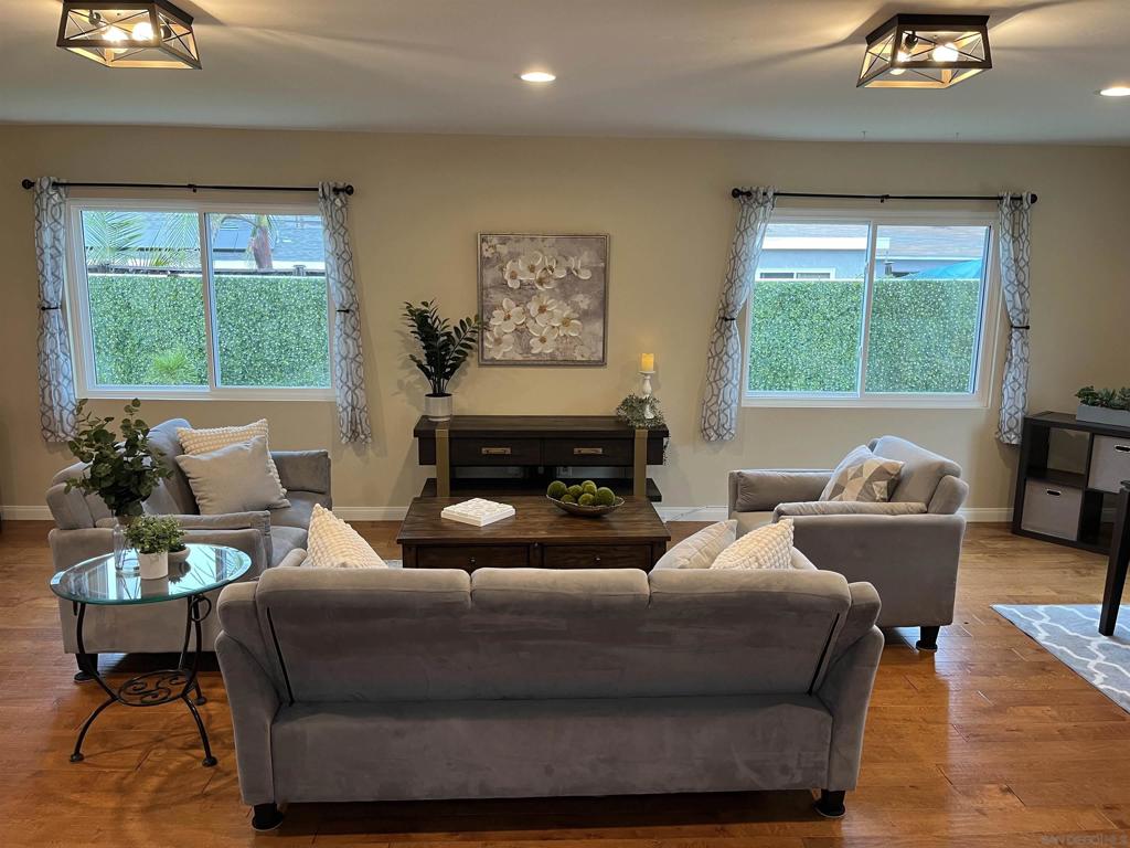 La Mesa - Residential