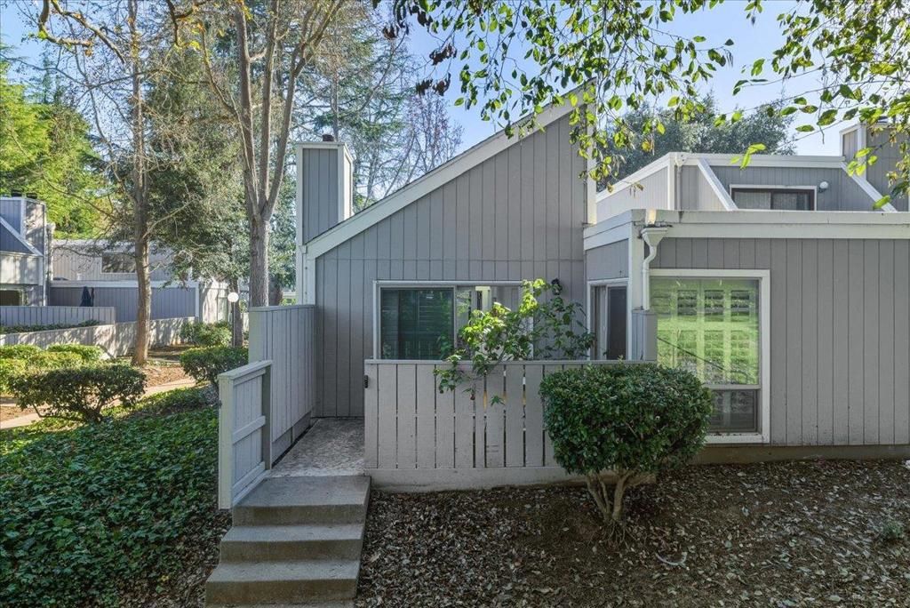 Photo of 5262 Riverdale Court, Pleasanton, CA 94588 (MLS # ML82031438)