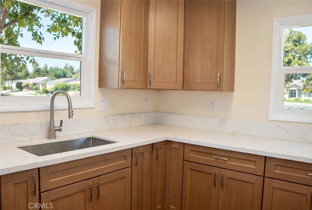 2404 W 153rd