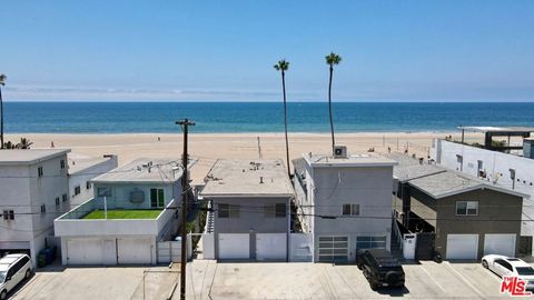 Photo of 7045 Trolleyway, Playa Del Rey, CA 90293 (MLS # 25575593) Photo of 7045 Trolleyway, Playa Del Rey, CA 90293 (MLS # 25575593)