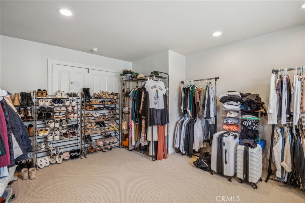 Castaways (CAST) - Residential Lease