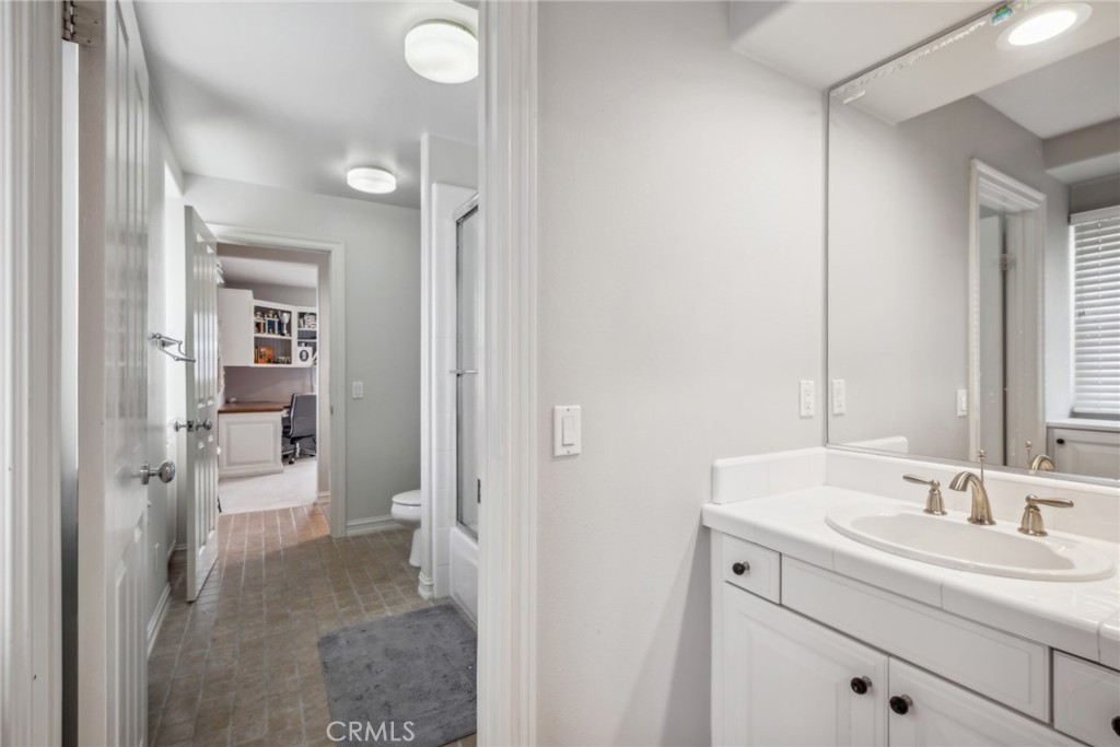 Castaways (CAST) - Residential Lease