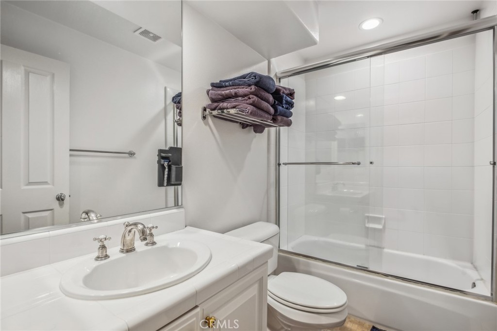 Castaways (CAST) - Residential Lease