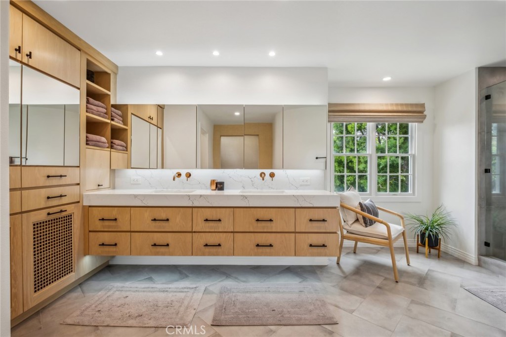 Castaways (CAST) - Residential Lease