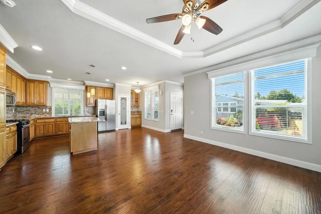 Mountain View, California 94041, United States, 3 Bedrooms Bedrooms, ,2 BathroomsBathrooms,Residential,Active,161025