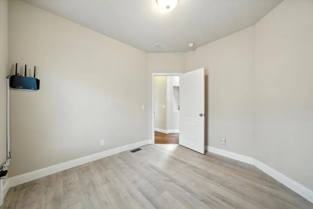 Mountain View, California 94041, United States, 3 Bedrooms Bedrooms, ,2 BathroomsBathrooms,Residential,Active,161025