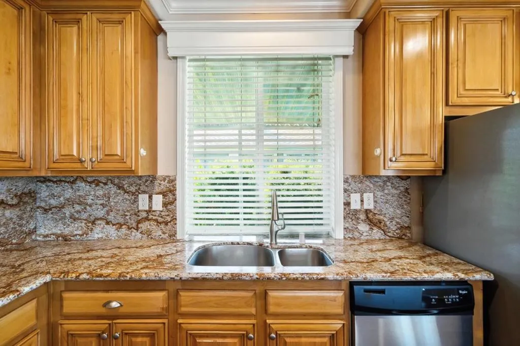 Mountain View, California 94041, United States, 3 Bedrooms Bedrooms, ,2 BathroomsBathrooms,Residential,Active,161025