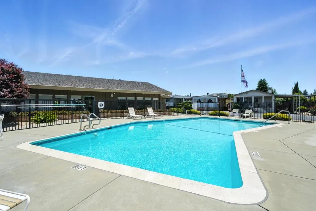 Mountain View, California 94041, United States, 3 Bedrooms Bedrooms, ,2 BathroomsBathrooms,Residential,Active,161025