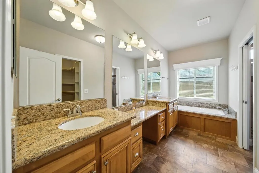 Mountain View, California 94041, United States, 3 Bedrooms Bedrooms, ,2 BathroomsBathrooms,Residential,Active,161025