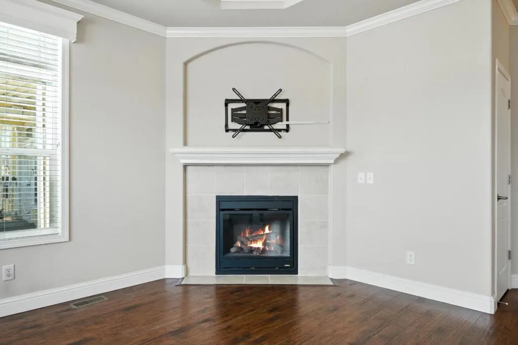 Mountain View, California 94041, United States, 3 Bedrooms Bedrooms, ,2 BathroomsBathrooms,Residential,Active,161025