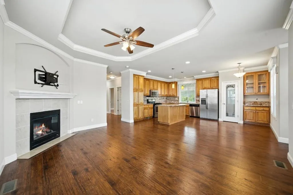 Mountain View, California 94041, United States, 3 Bedrooms Bedrooms, ,2 BathroomsBathrooms,Residential,Active,161025