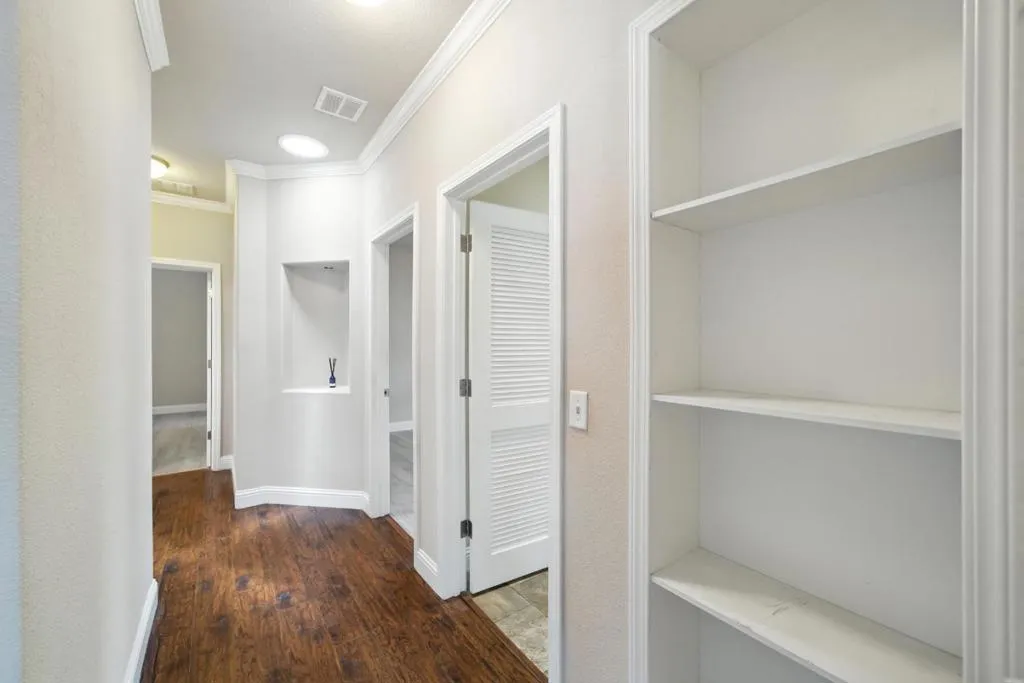 Mountain View, California 94041, United States, 3 Bedrooms Bedrooms, ,2 BathroomsBathrooms,Residential,Active,161025