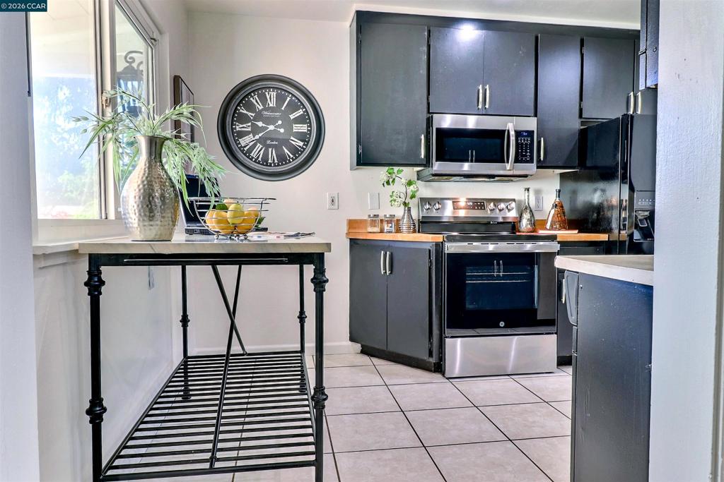 1792 Sharon Dr DR, Concord CA 94519