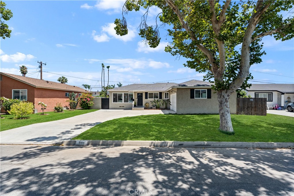 330 Glenshaw Drive