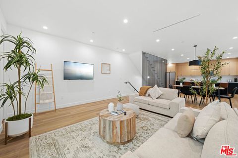 Photo of 841 N Mccadden Pl Pl #C2, Los Angeles, CA 90038 (MLS # 25615109)