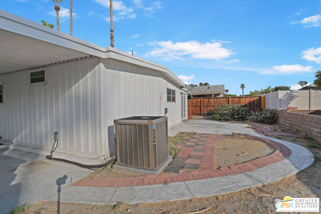 Date Palm Country Cl - Manufactured In Park