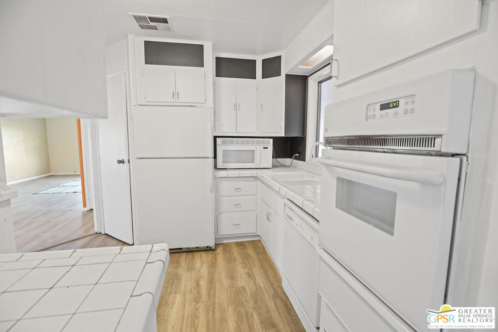 Date Palm Country Cl - Manufactured In Park