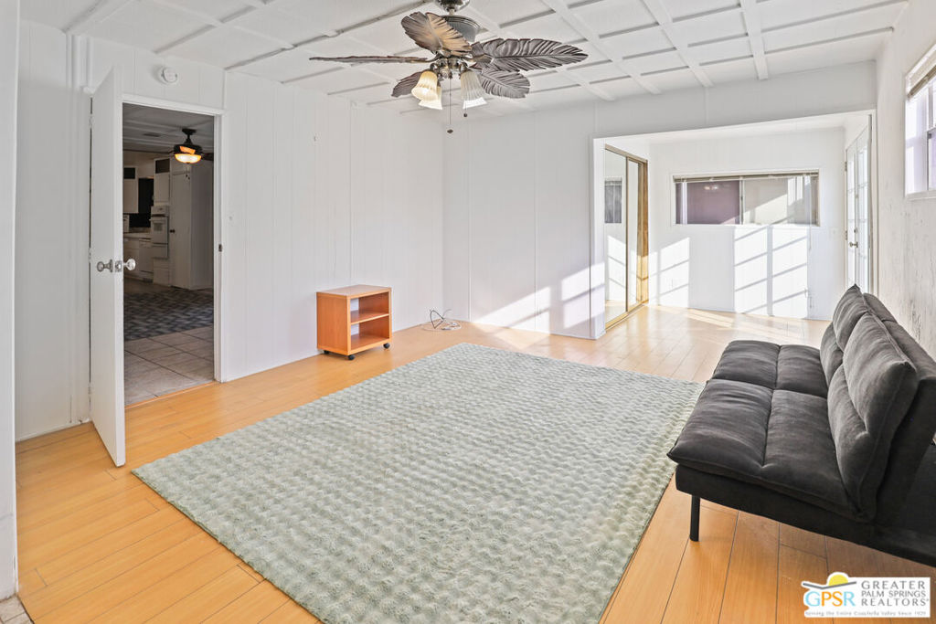 Date Palm Country Cl - Manufactured In Park