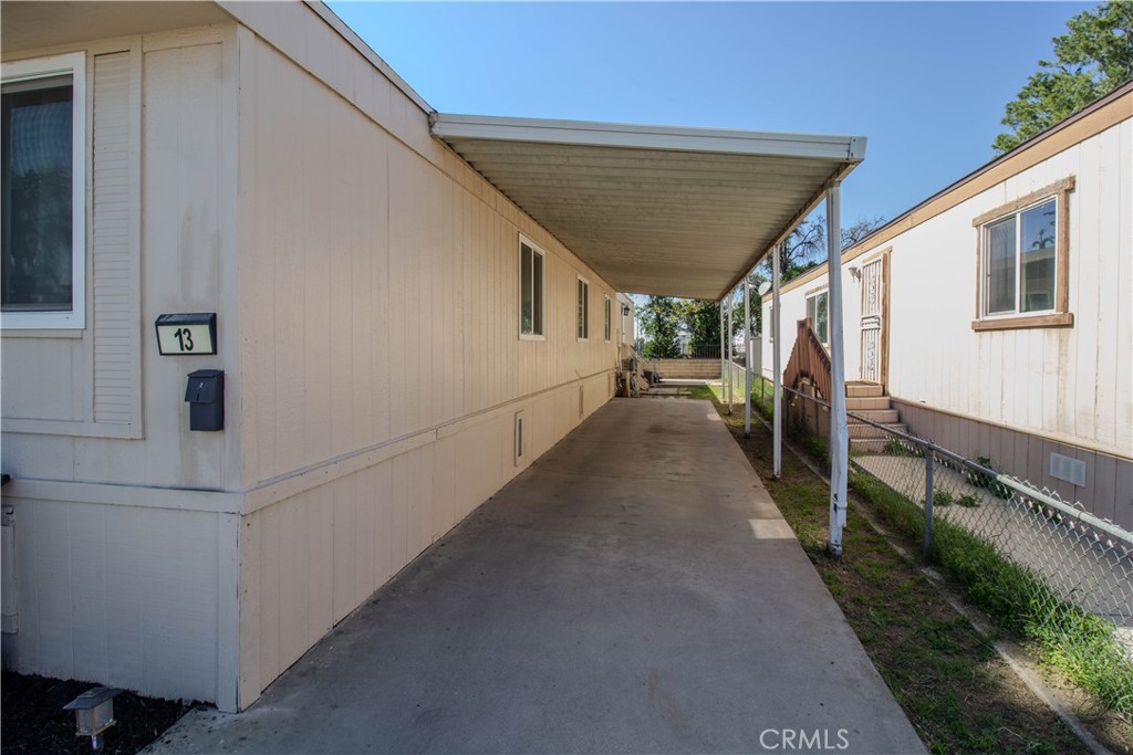 10701 Cedar 13