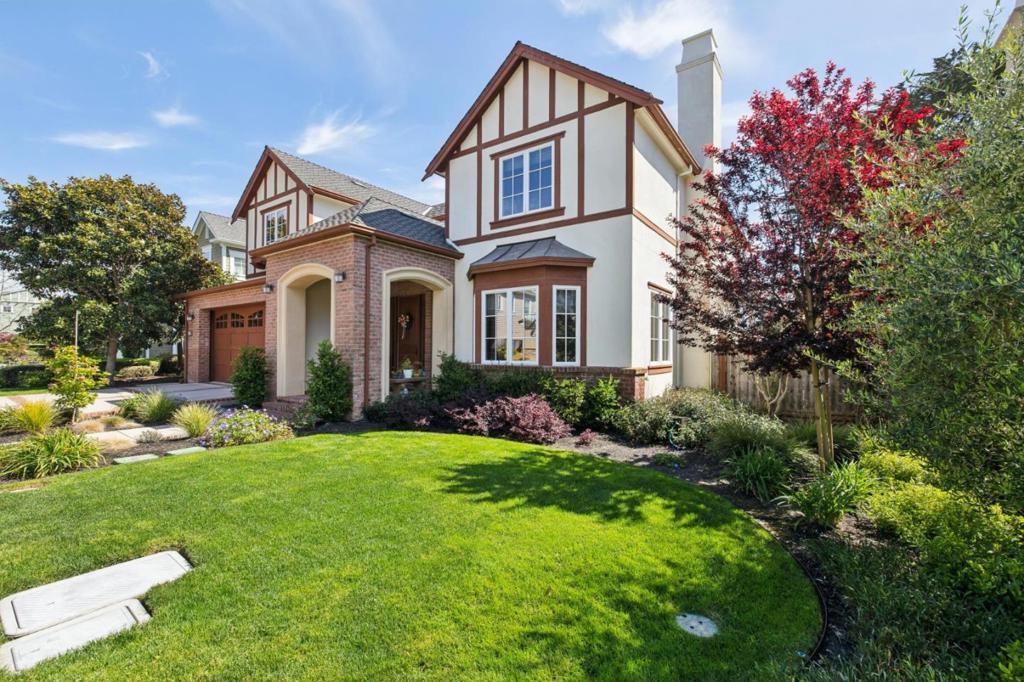 107 Carnoustie Drive