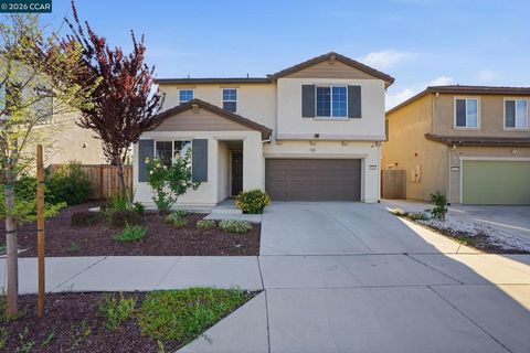 Photo of 864 Bewick Dr Dr, Lathrop, CA 95330 (MLS # 41128275)